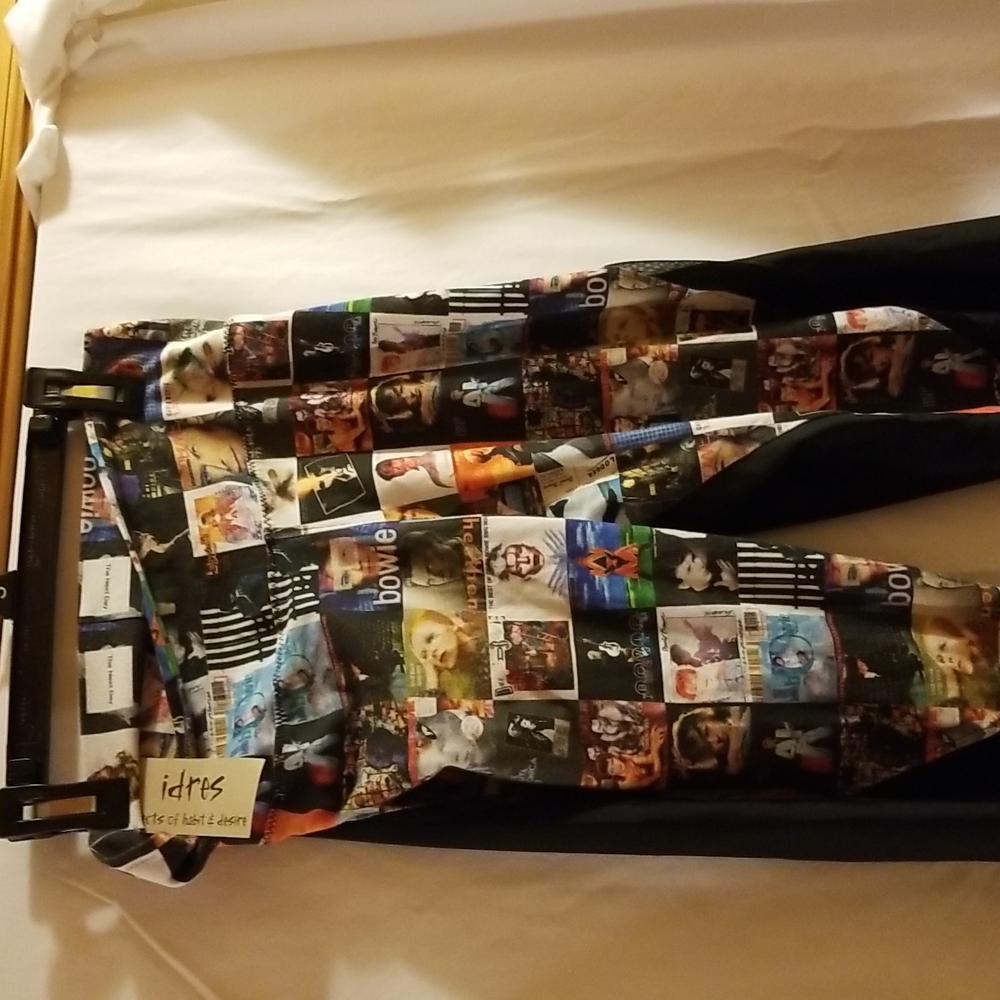 Leggings, idres of habits black and printsize small,